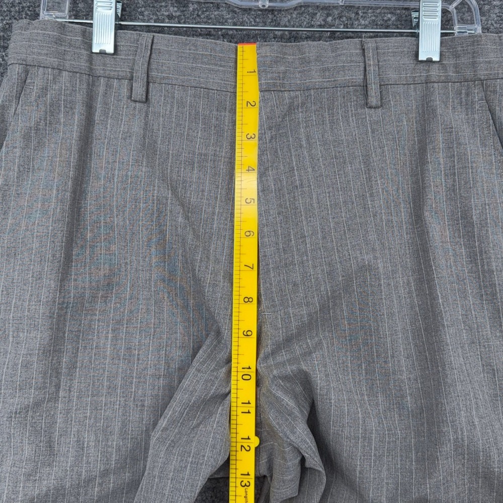Banana Republic Modern Fit Mens 32x32 Grey Pinstripe 100% Cotton Dress Pants - Picture 6 of 7